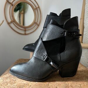 Shelly’s London Leather Boots